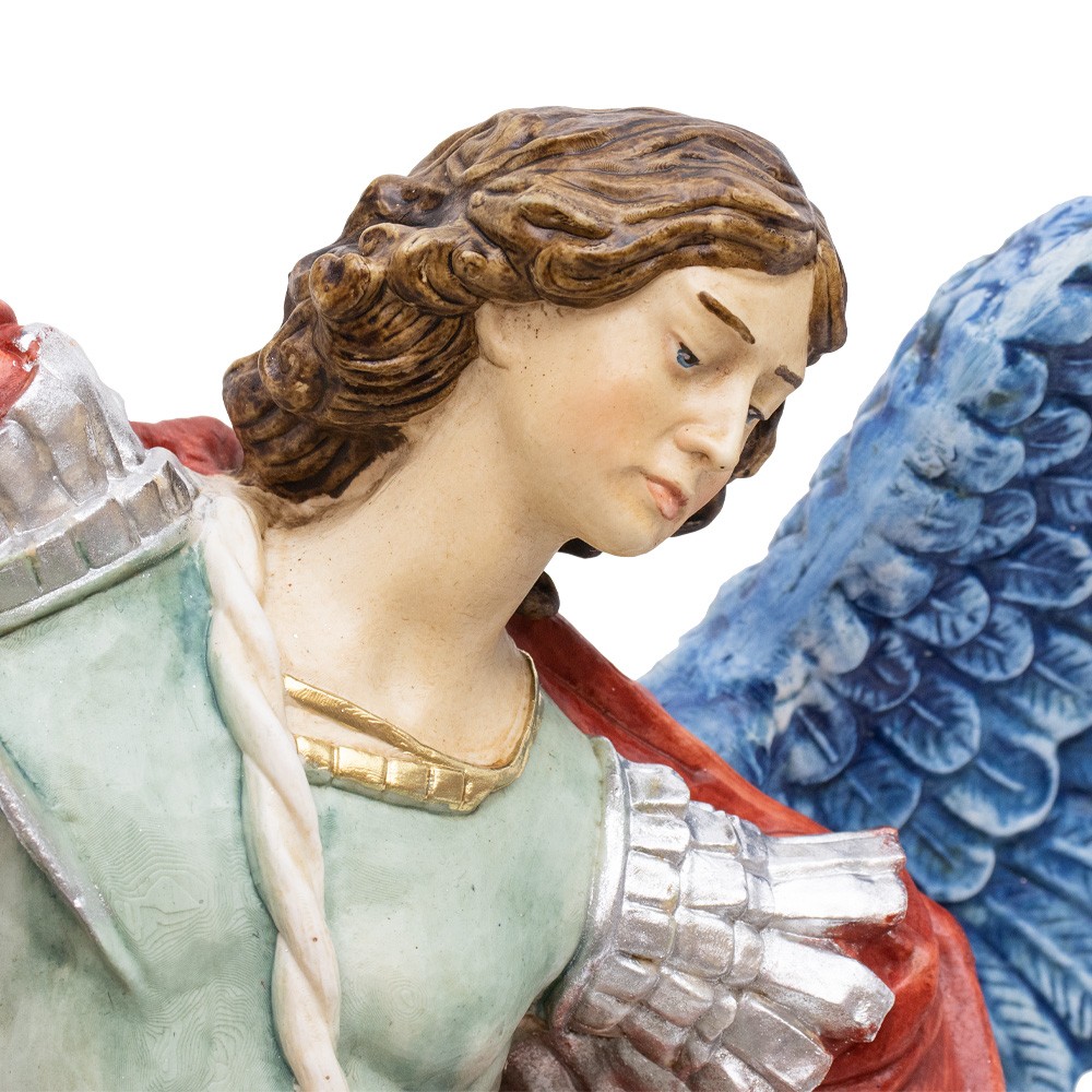 Statua di San Michele Arcangelo dipinta a mano