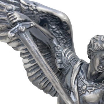 Statua San Michele...