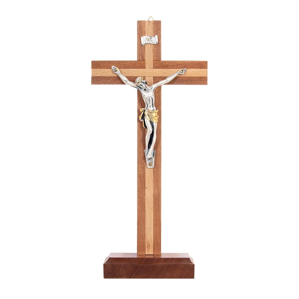 Croce con Base e Corpo di Cristo