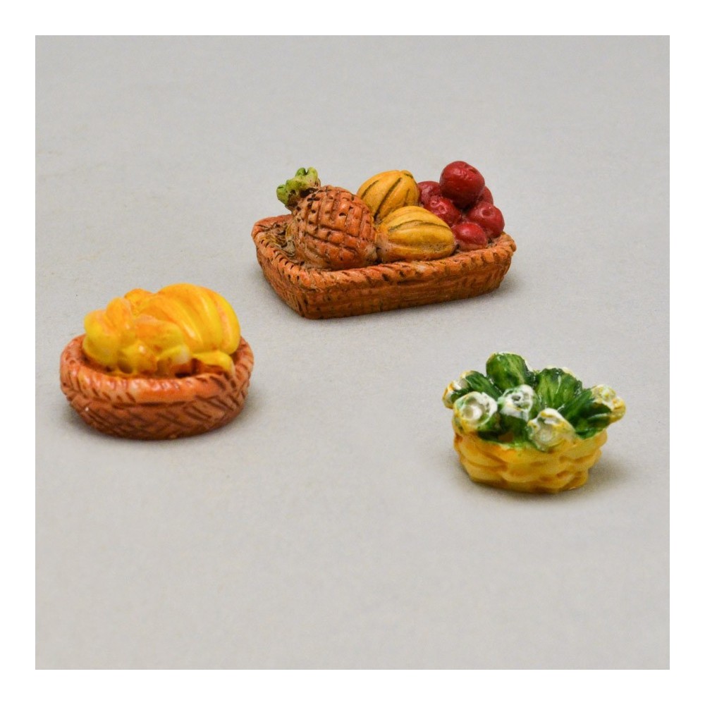 Cestini Assortiti con Frutta e Ortaggi Cestini Assortiti con Frutta e Ortaggi