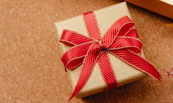 Regalare a Natale un oggetto sacro