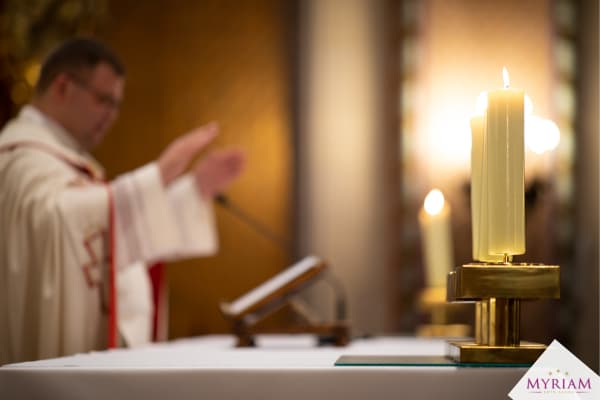 I riti e il significato del Giovedì Santo spiegato ai bambini