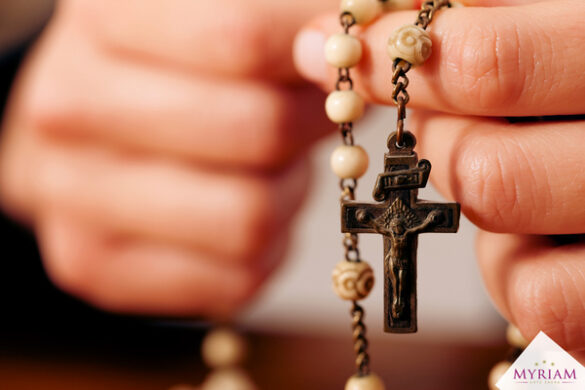 Ottobre, mese del Santo Rosario: origini, significato e preghiere